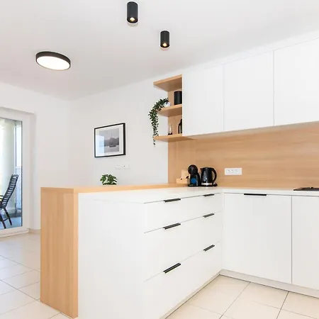 Premium Sea Side Marina By Locap Group Apartament