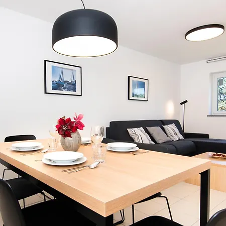 Premium Sea Side Marina By Locap Group Apartment