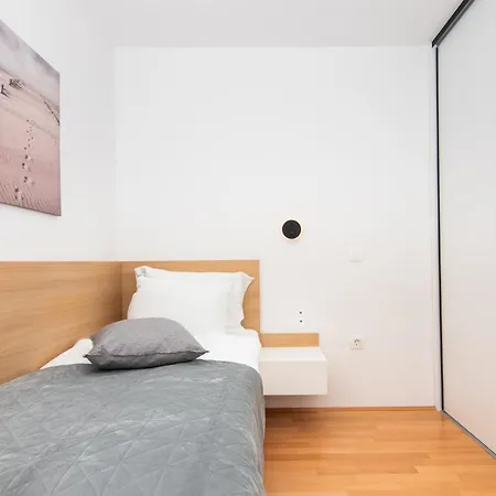 Premium Sea Side Marina By Locap Group Apartament *